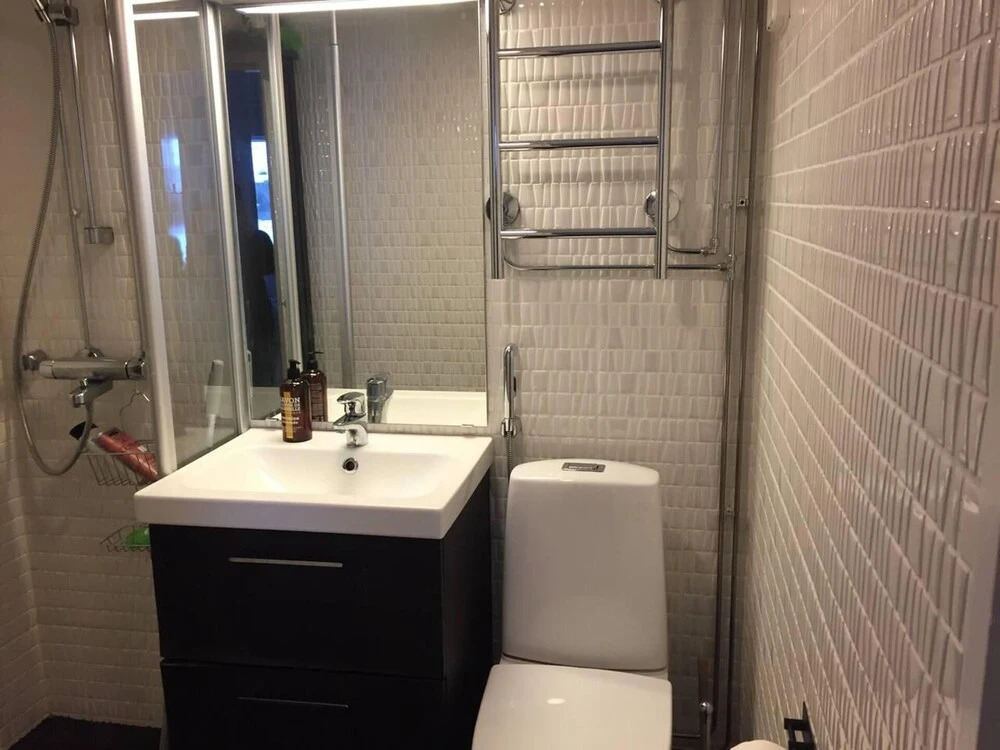 Spacious 2 BR Easy Check In, Free Wifi & Netflix