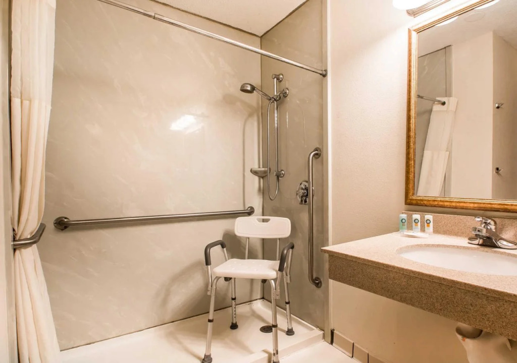Quality Inn Morris I-80