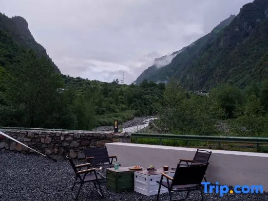 Siguniang Mountain Nation Park Hotel（The most popular and convenient hotel for overseas guests）