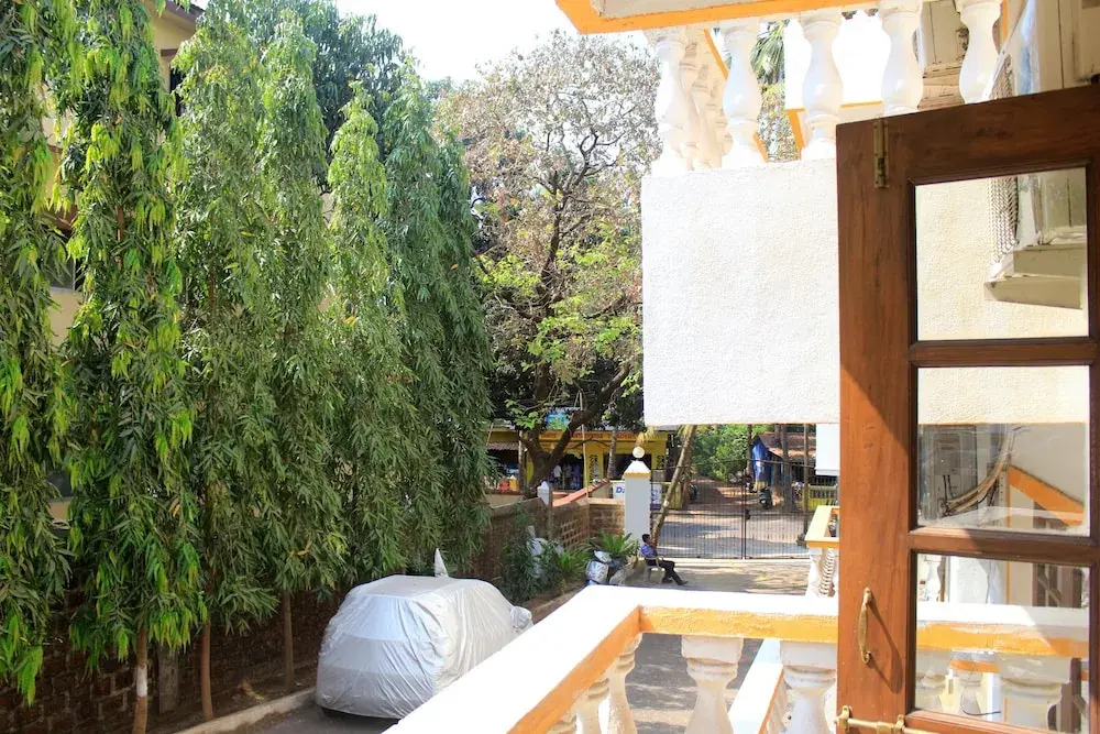 Spacious Fully AC Apartment - CM040