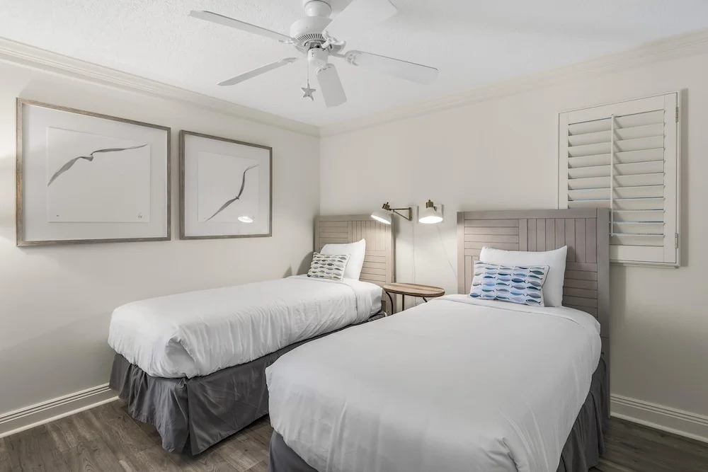 Beachside Two 4305 - Flr10 - 2BR 2BA -, Miramar Beach
