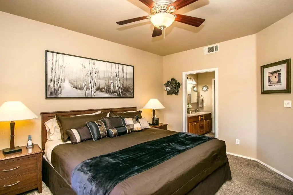Private Resort Community -- ½ mile Walk to Hiking & Biking at N. Mtn. Preserve!