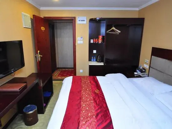 Xidi Island Hotel (Kunming Xinluoziwan International Trade City Tami Road Subway Station)