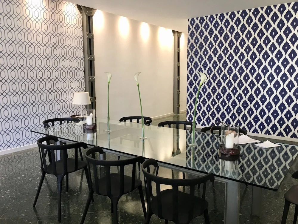 CIBELES Apartment (2BR 1BT)
