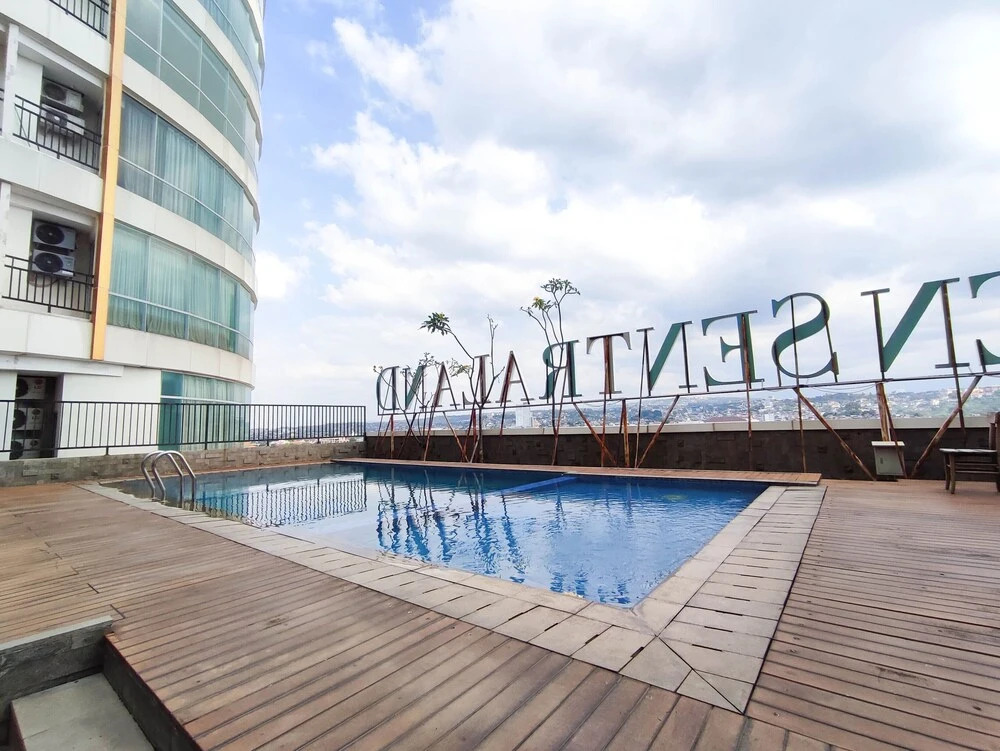 Homey And Strategic Studio (No Kitchen) At Sentraland Semarang Apartment