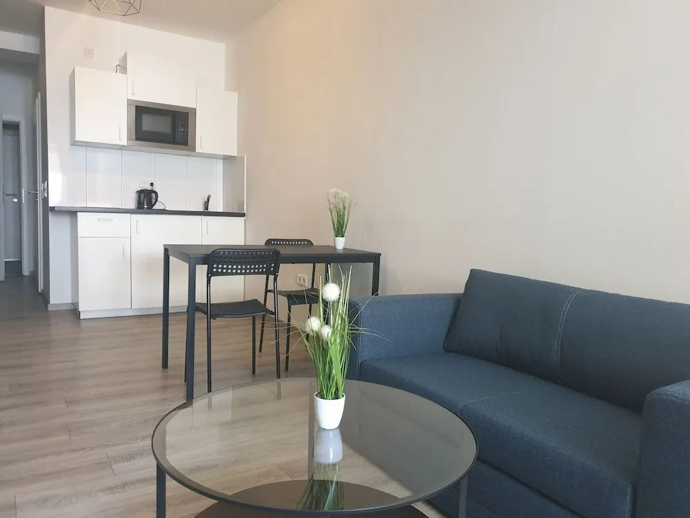 Shivas City Aparthotel