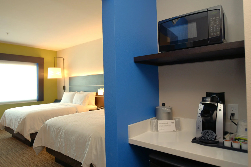 Holiday Inn Express & Suites Onalaska - La Crosse Area by IHG