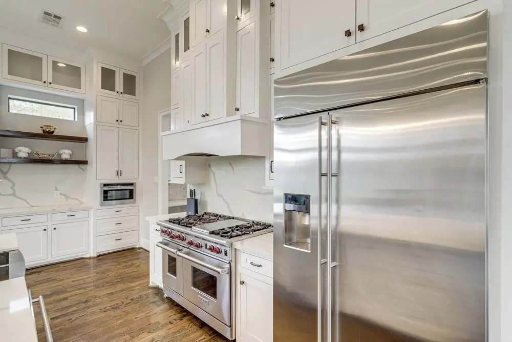 9 Mi to Downtown Houston: Spacious Group Getaway