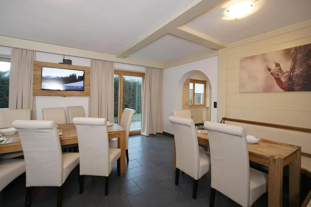 Maras Little Boutique Sleepover - Budget Holiday Home