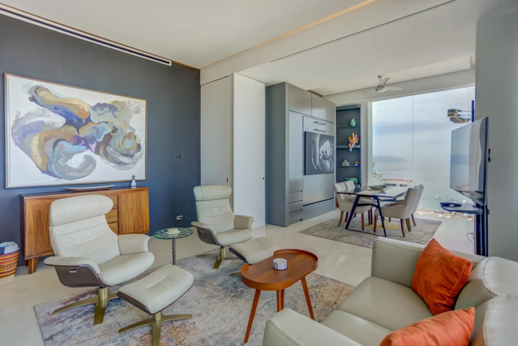 Pier57- Unit705 Romantic Zone Penthouse Ocean Views Best Rooft