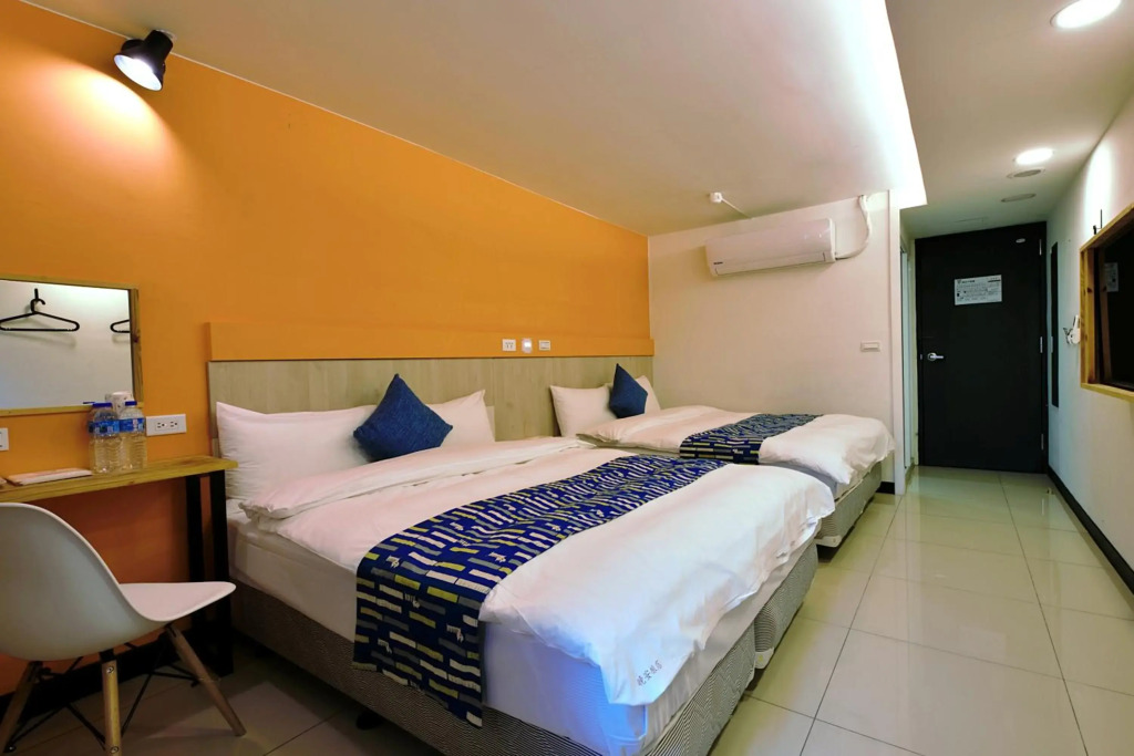 Good Night Hotel