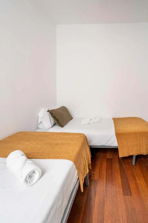 Ronda Sant Pere Private City Center 3Bedroom Suite B