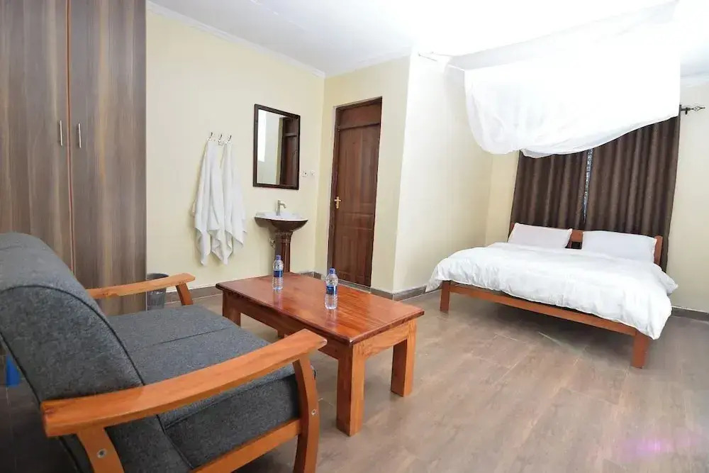 Waikiki Guest House Kiminini