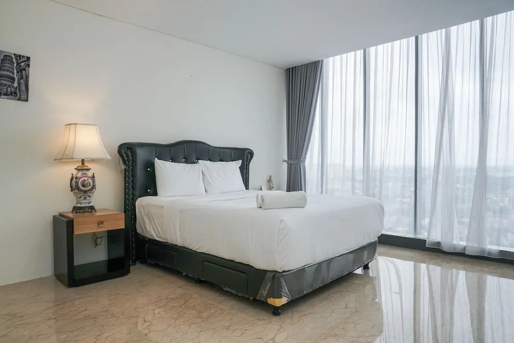 Luxury Design 1BR L'Avenue Apartment near Pancoran