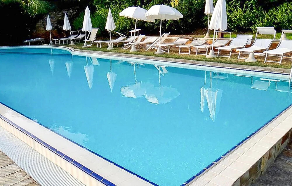 Awesome Apartment in Corsanico-bargecchia With Wifi, 2 Bedrooms and Outdoor Swimming Pool