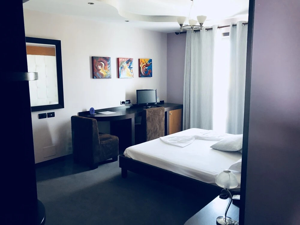 Icon Hotel