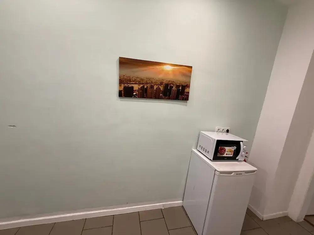 Comfy 2BR Apt Westbahnhof Area