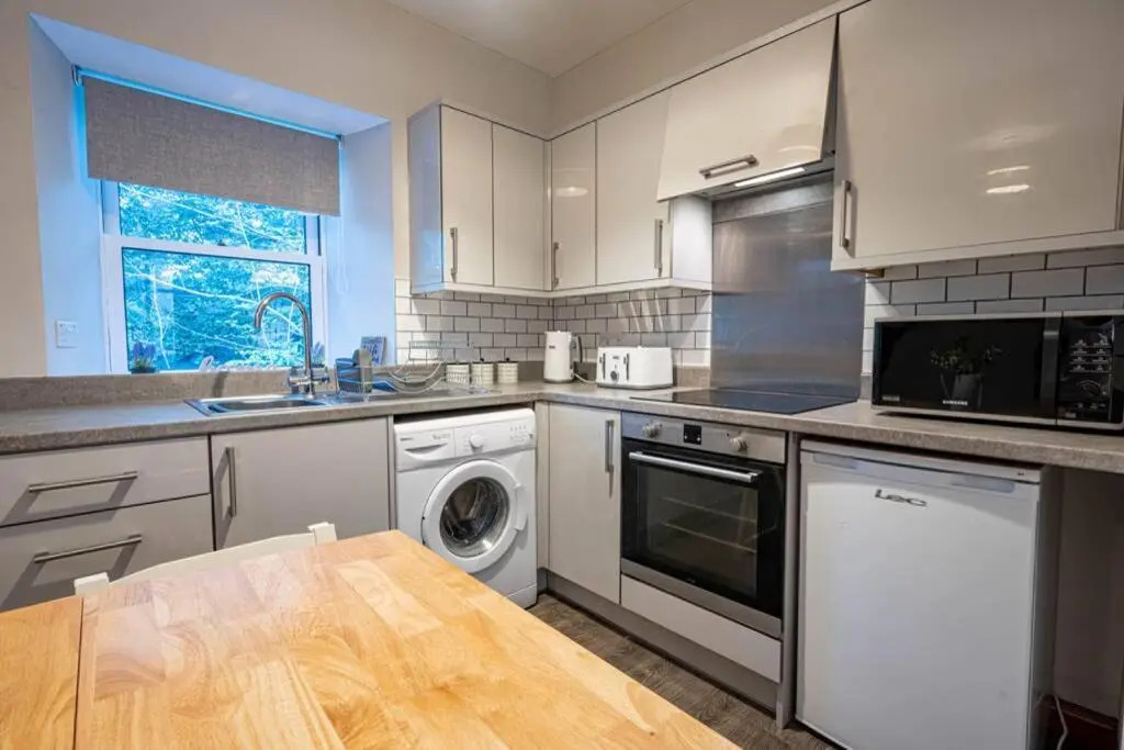 Cozy Newly Renovated Town Centre Apartment