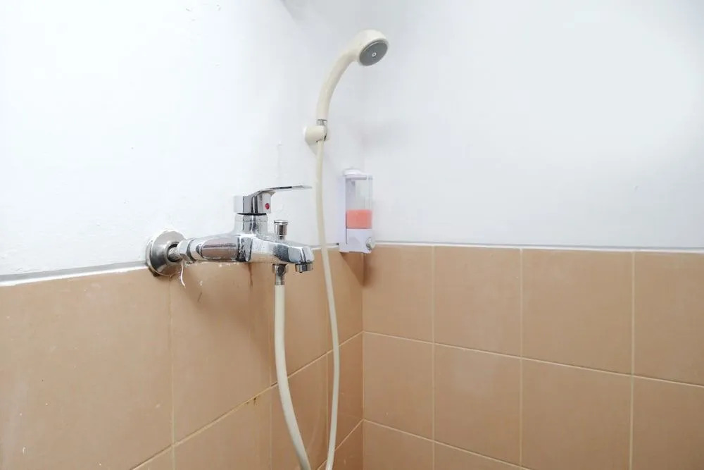 Airy Bandara Ahmad Yani WR Supratman 388 Semarang