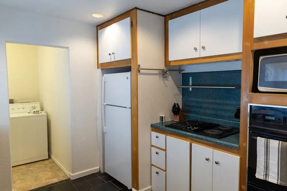 Cozy, 4-bedroom Near Concord Bart