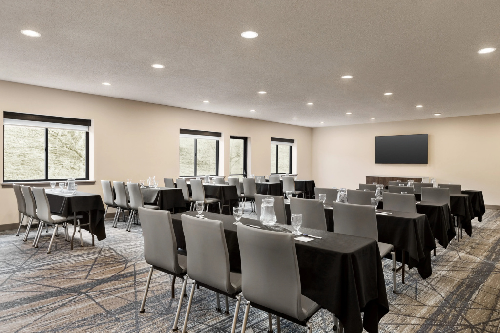 Holiday Inn Express & Suites East Greenbush Albany-Skyline by IHG