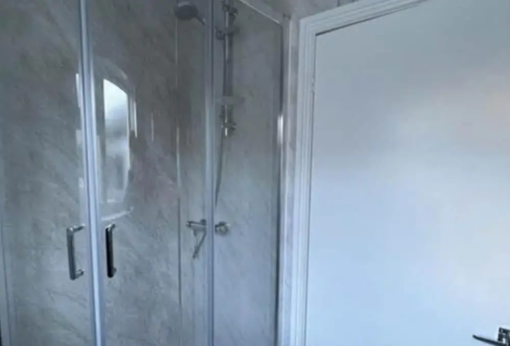 4 bed Studio in Rhyl With Parking - Close to Beach