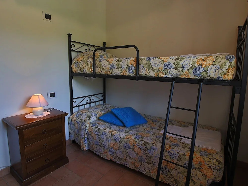Quaint Cottage in Collazzone With Swimming Pool