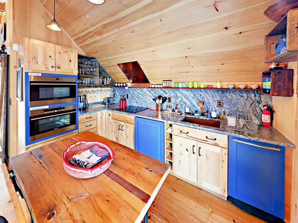 The Coal Shack Harborfront Studio by RedAwning