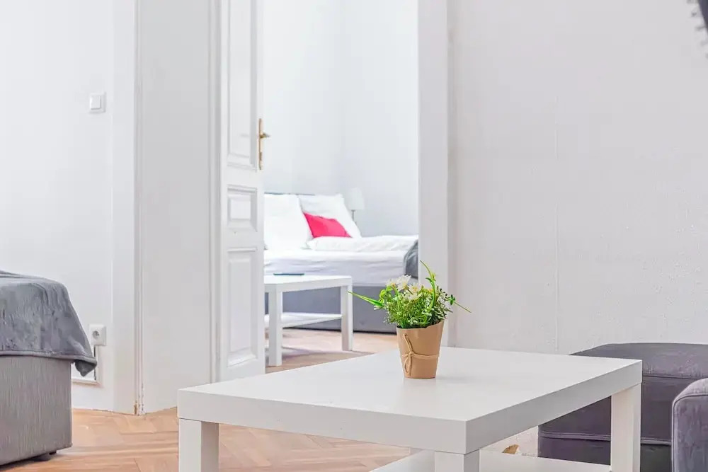 Stylish 2BR Apt Near AKH Easy Center