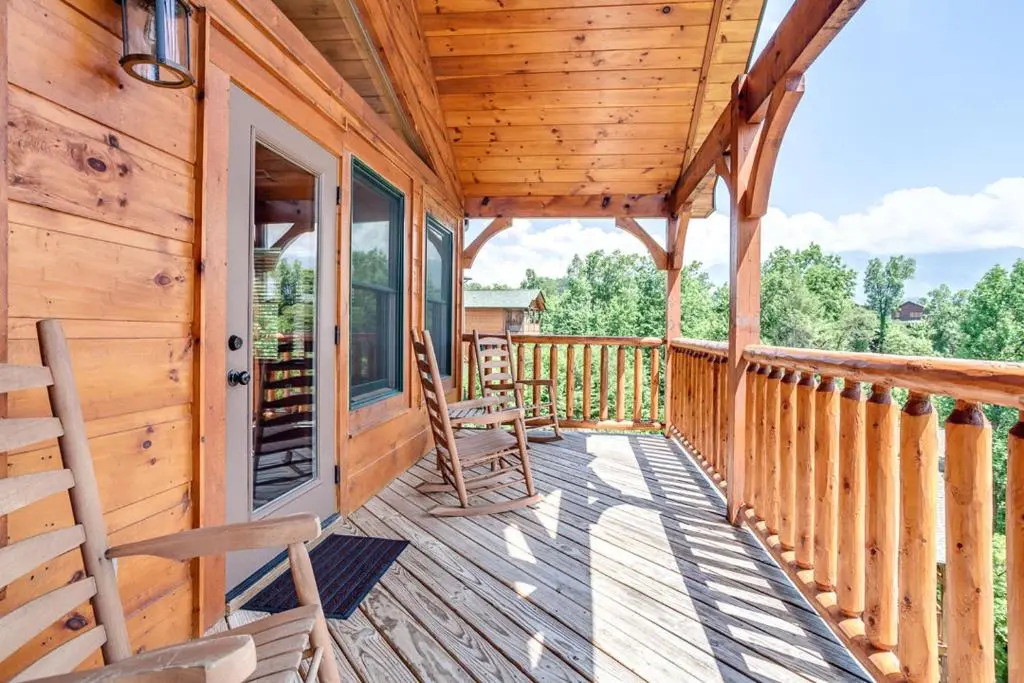 4 Bedroom Cabin for 14