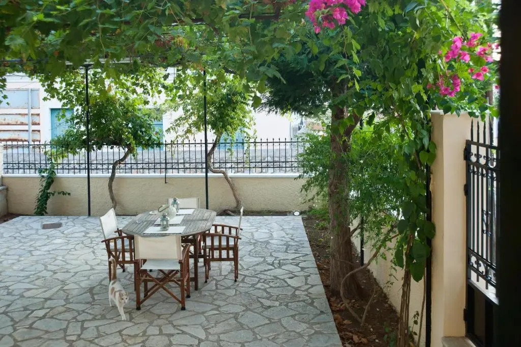 Elia Apartments Chrisso