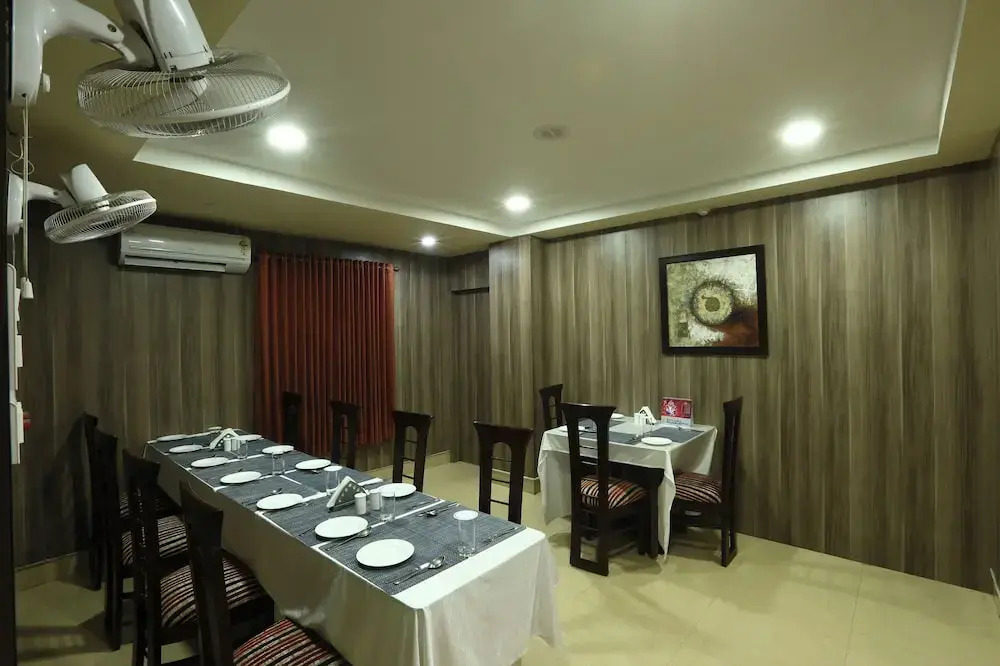 Hotel Blue Bird, Nagaon