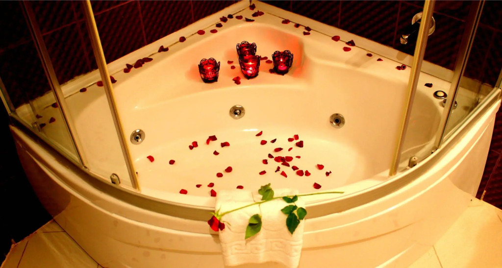 Ada Life Hotel
