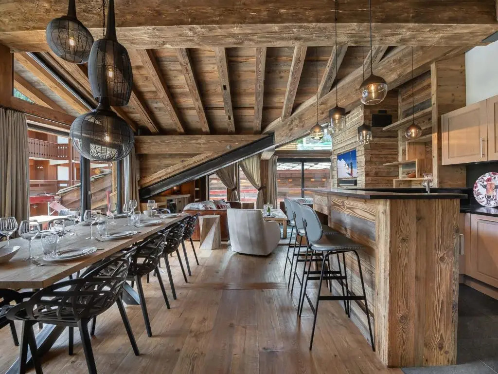 Chalet luxueux avec 5 chambres, hammam, cheminée et grande terrasse au cœur de Val dIsère - FR-1-567-34