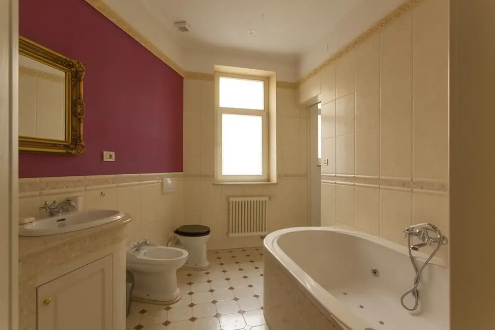 Filip Palace Luxurious Apartment