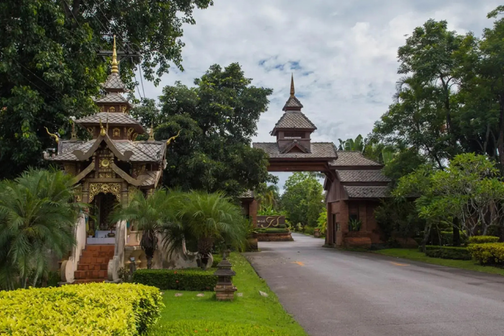 Phowadol Resort