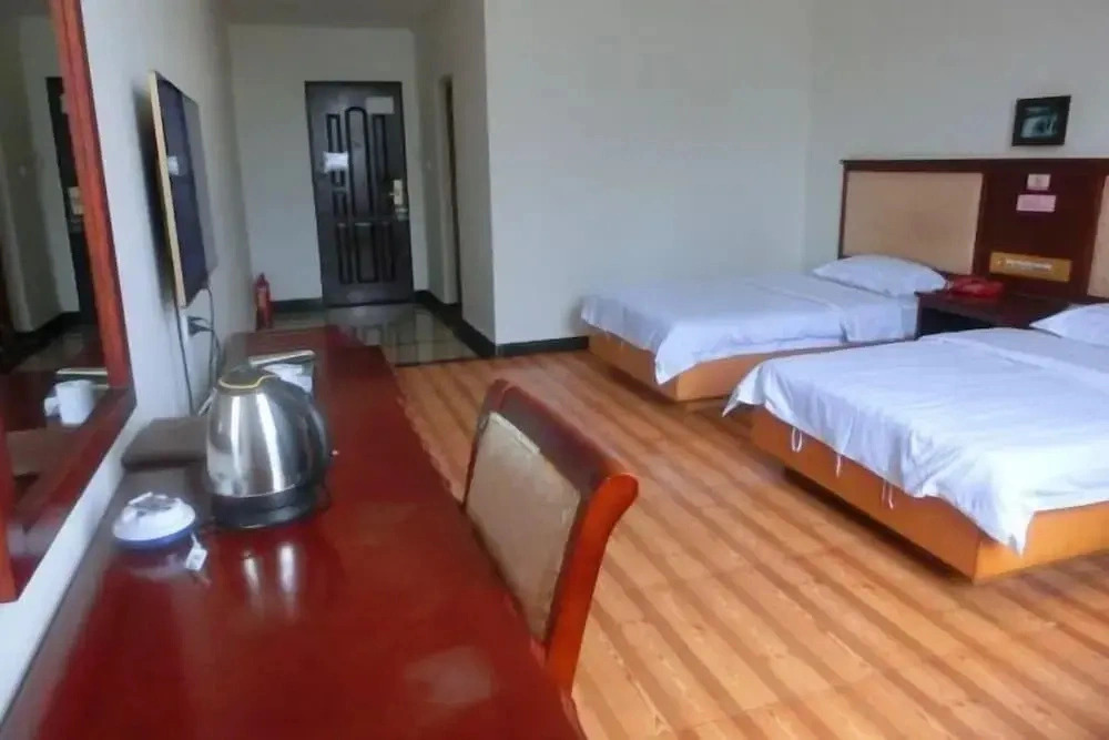 Longsheng Hotel