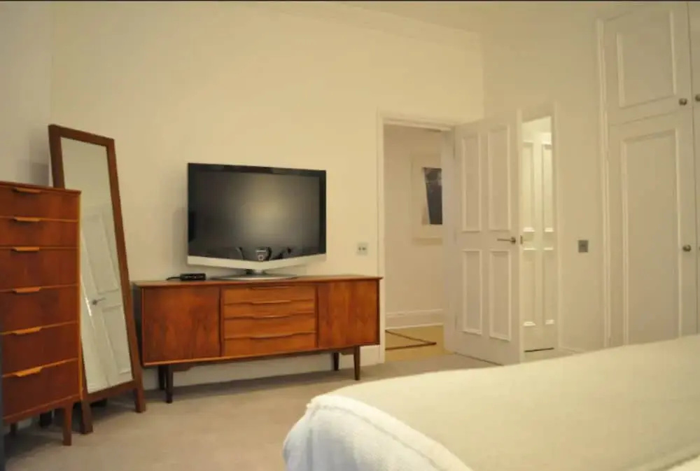Stunning 2 Bedroom 2 Bathroom in South Kensington