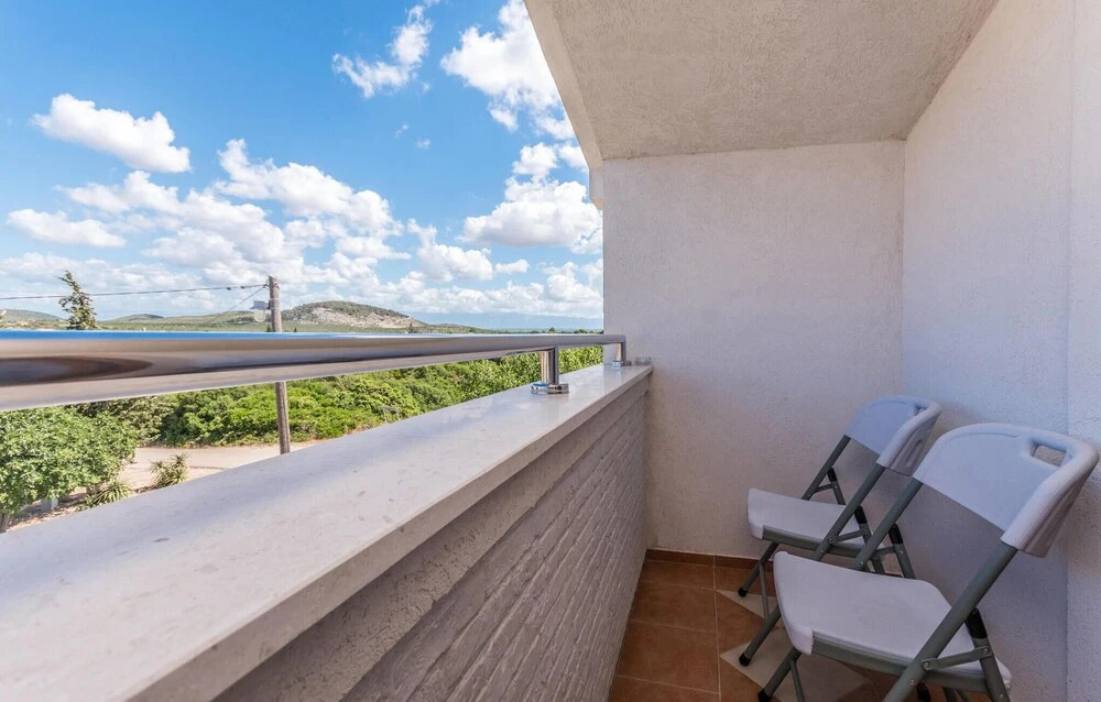 Gorgeous Home In Donje Rastane
