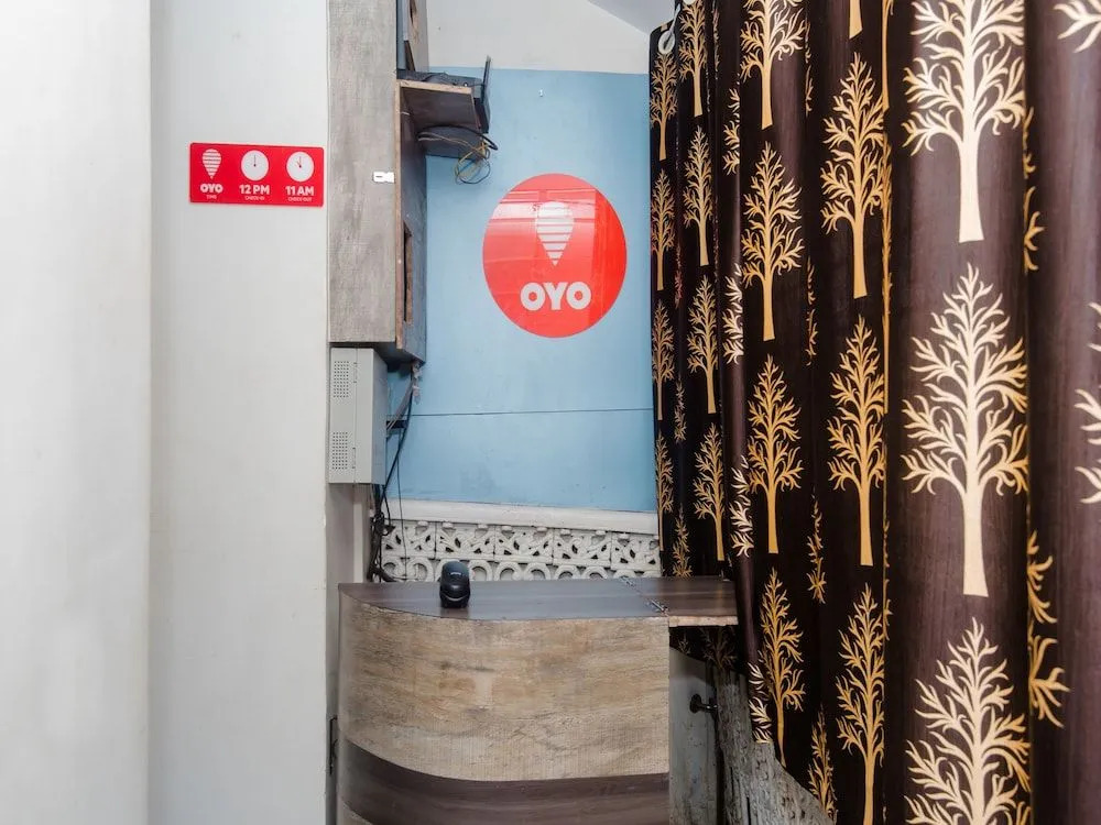 OYO 13540 Golden Palace