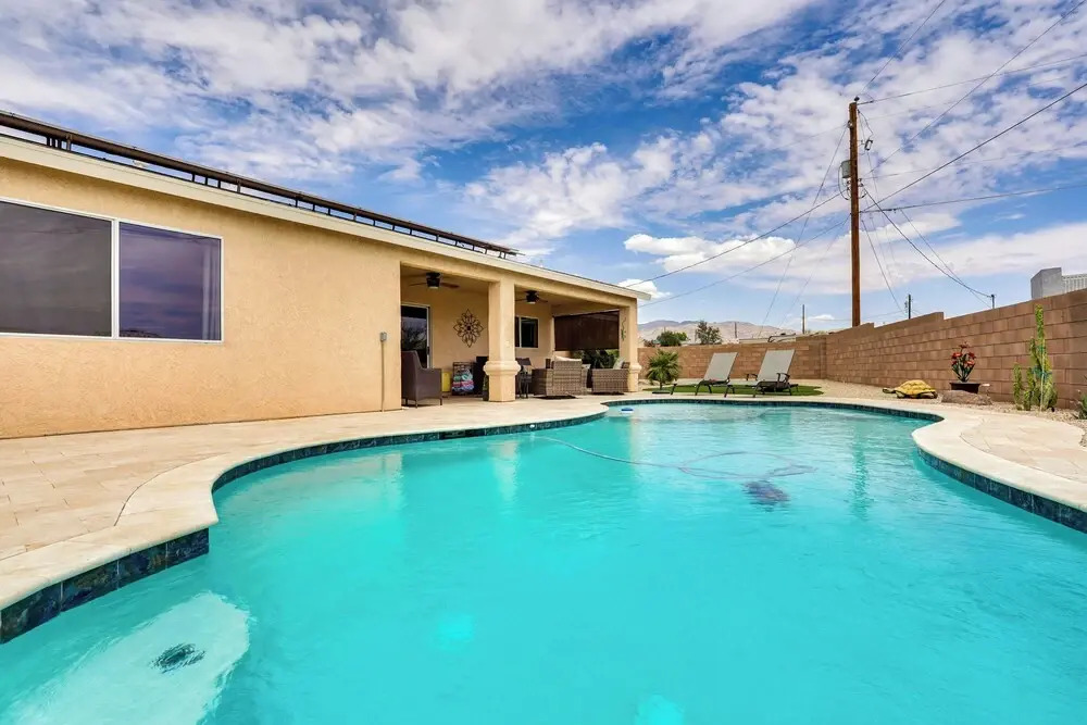 4 Mi to Lake Access: Home w/ Lake & Mtn Views!
