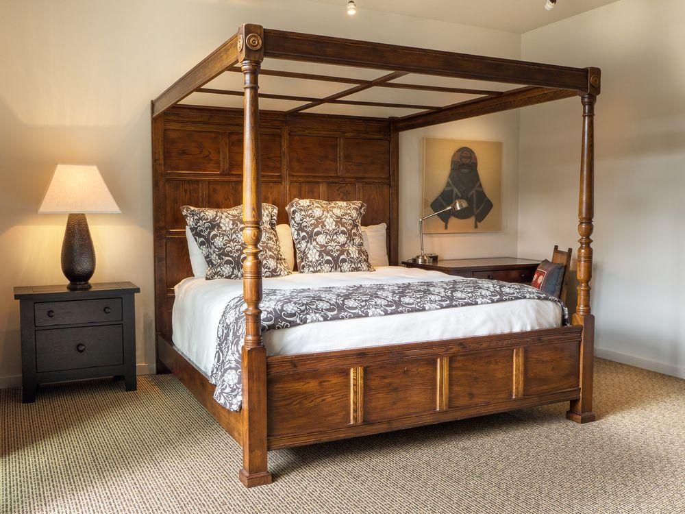 McCully House Inn