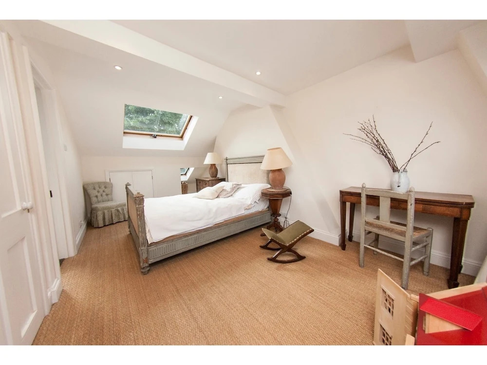 Bright and Homey House With Garden, for 5