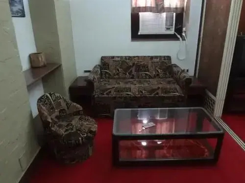 Hotel Happy Home