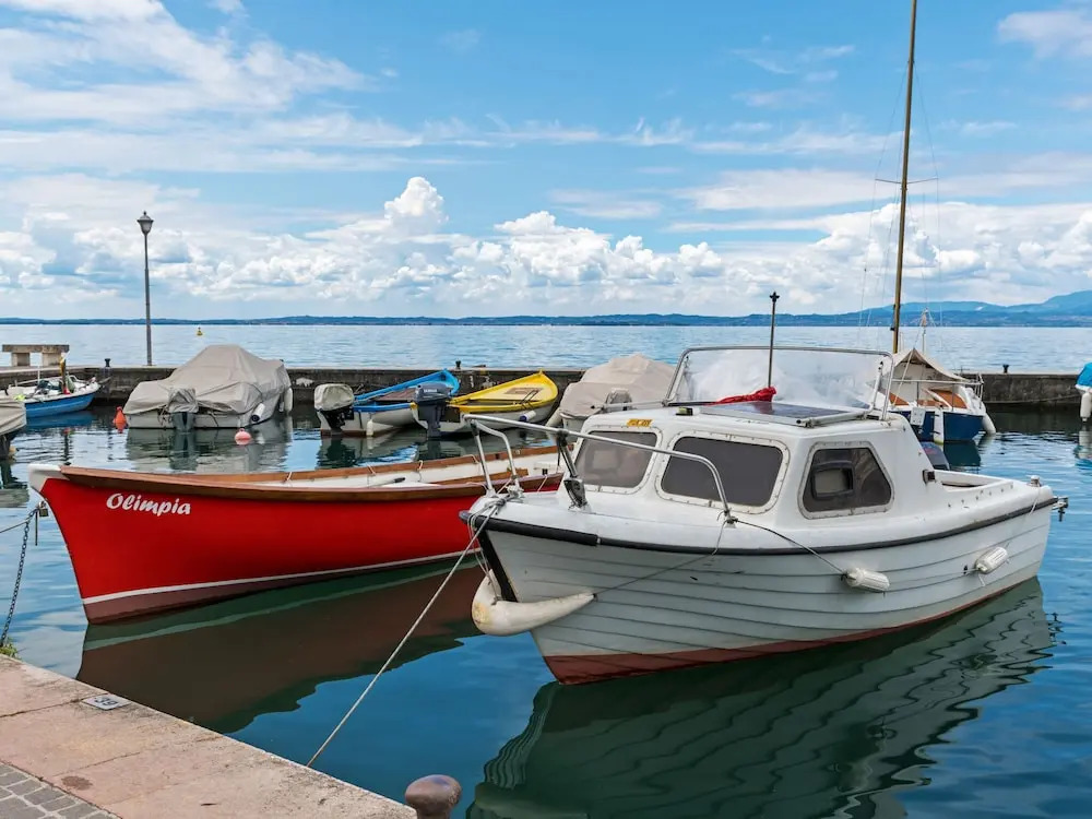 Lazise, Modern Houses, Nice and Colourful Decoration