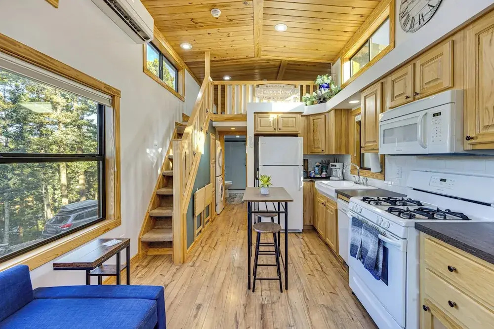 Private Hot Tub & Deck: Woodland Park Tiny Home