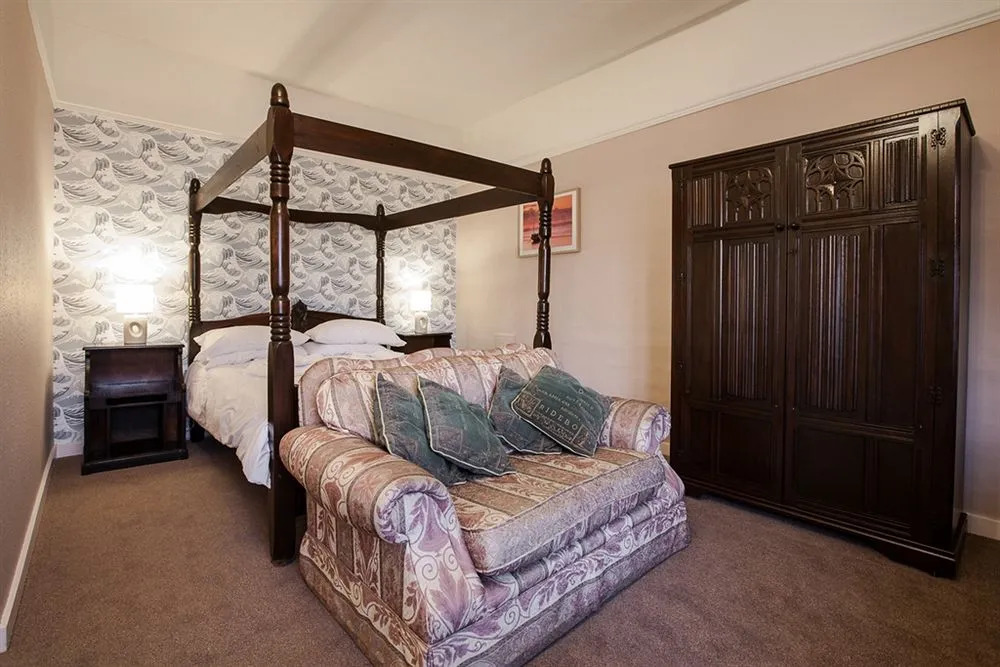 Anchor Hotel