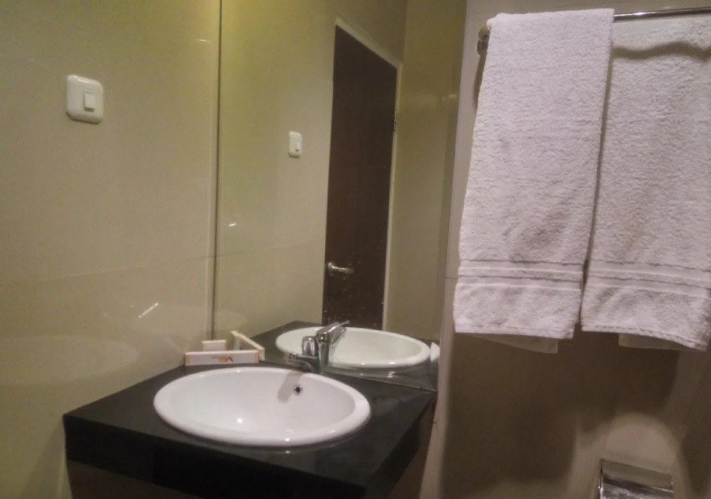 Max Hotel