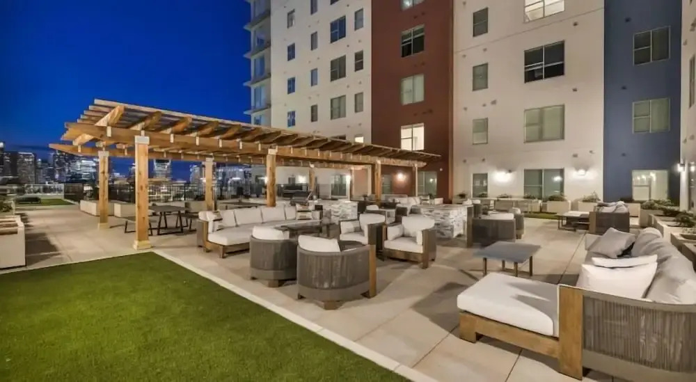 Midnight Manor Penthouse Suite The Gulch