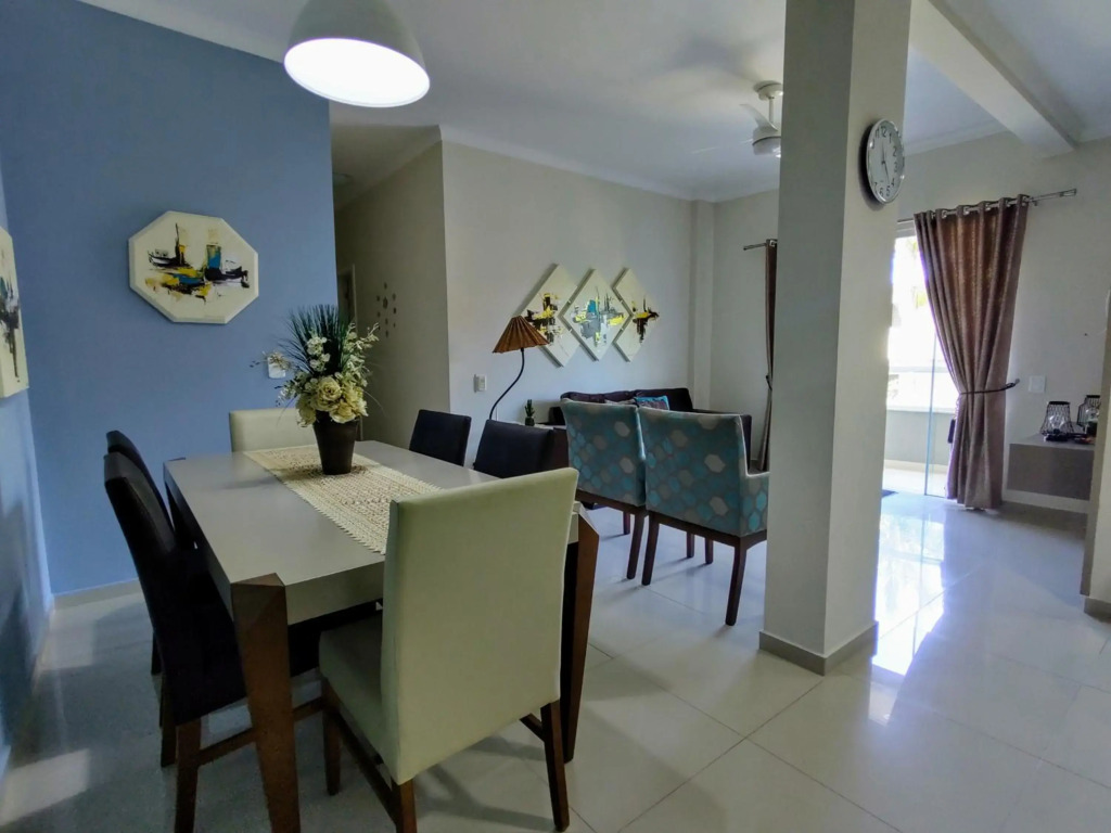 Bombinhas Centro, apartamento 02 dorm, ótima localização